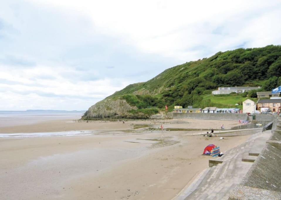 Cottage , Seaside Views, Quiet Beach, Awesome View Pendine Exterior photo